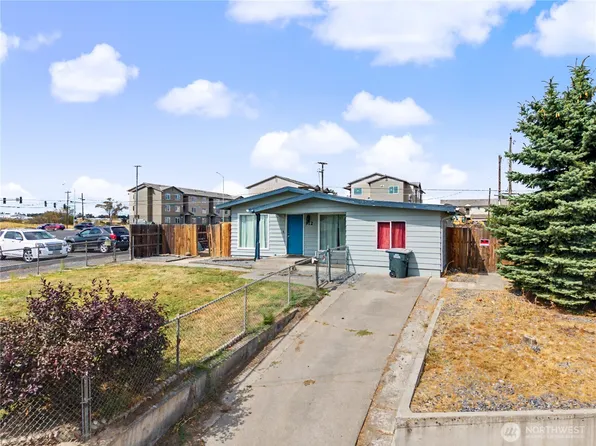 912 W Loop Drive NE, Moses Lake, WA 98837