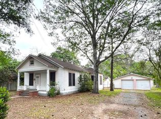 1011 Prairie St, Columbus, TX 78934