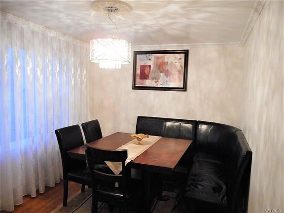 4th image of 175 Oakvale Blvd