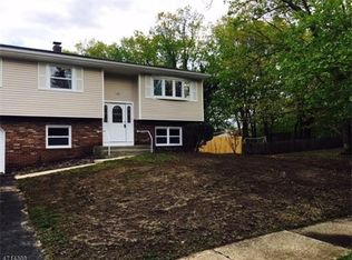 5 Monticello Dr, Howell, NJ