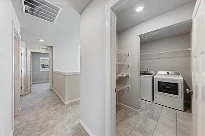 4 bed, 2.5 bath, 2220 sqft, $3,000 — Photo 3