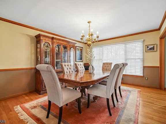 3rd image of 167 Newbrook Lane