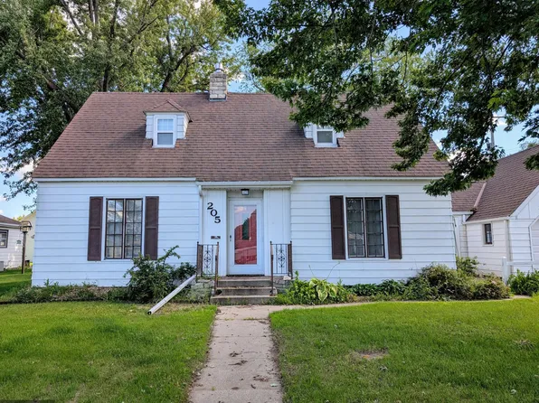 205 5th St S, Sauk Centre, MN 56378