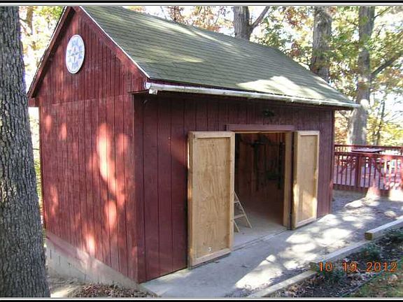 4th image of 308 College Park Dr
