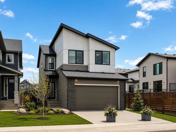 103 E Silver Spruce Grv, Calgary, AB T2X 5M1