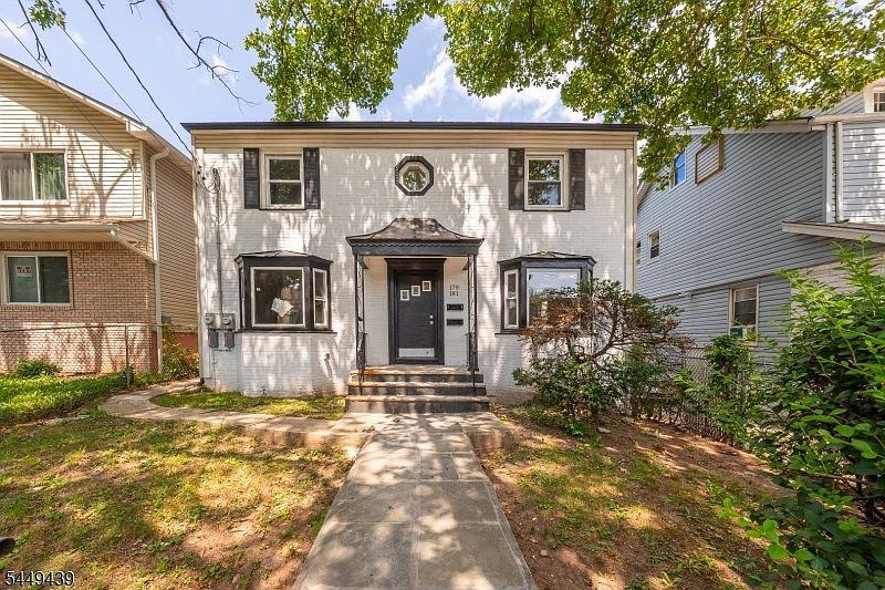 1st image of 179 Chancellor Ave
