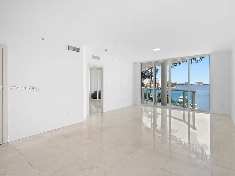 7918 Harbor Island Dr #311 — Photo 26