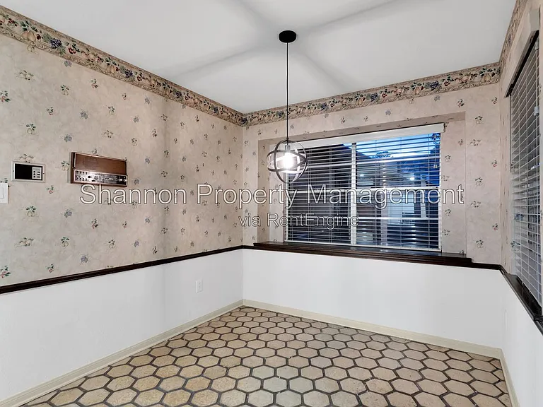3810 Glenheather Dr — Photo 7