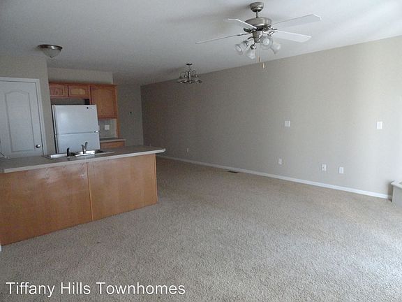 3rd image of 8904 N Helena Ave
