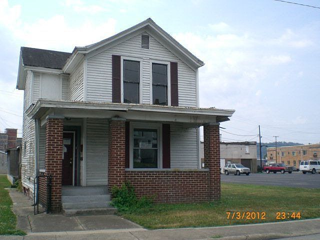 1st image of 1822 Robinson Ave