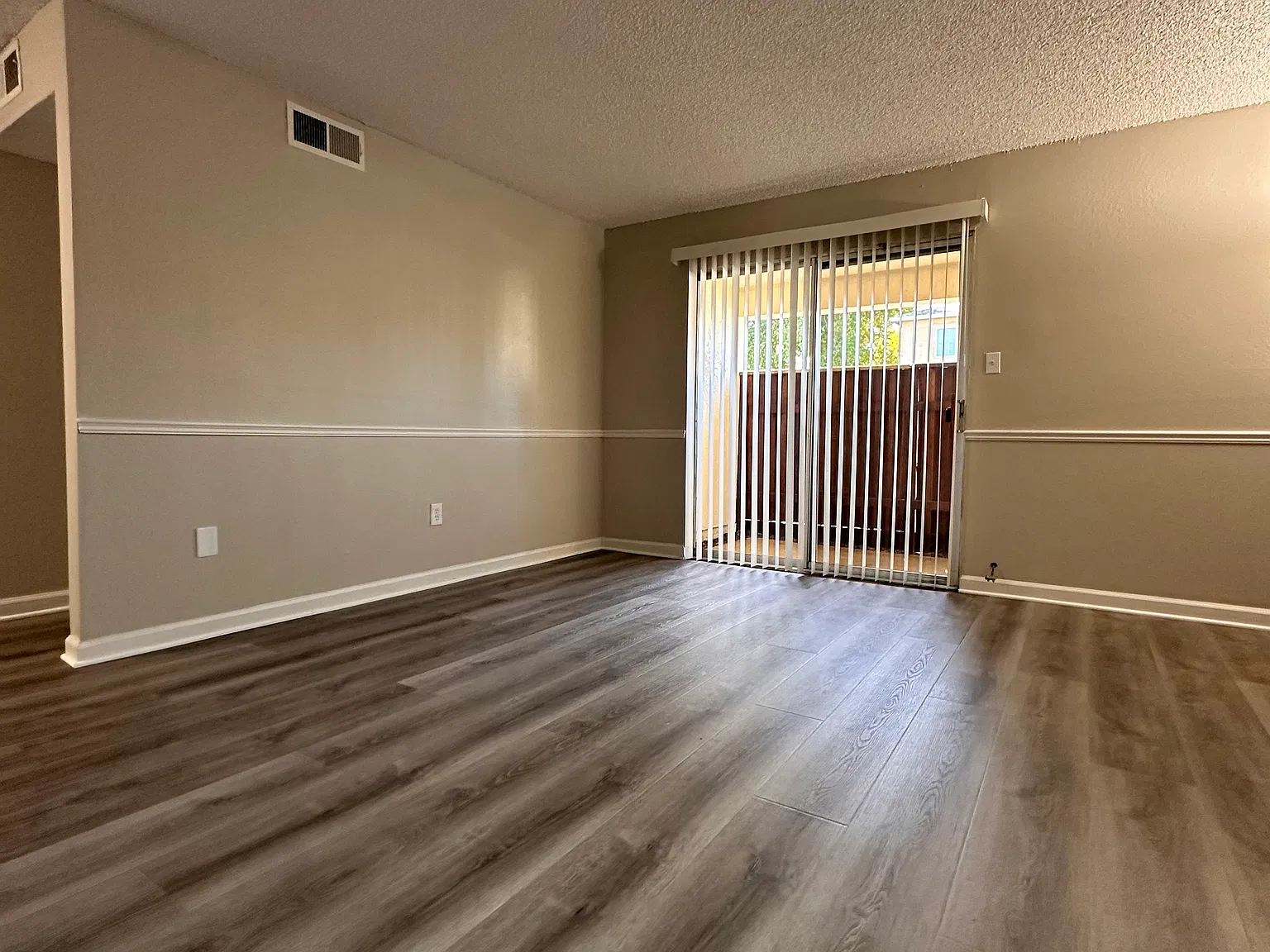 1 bed, 700 sqft, $1,550 — Photo 3