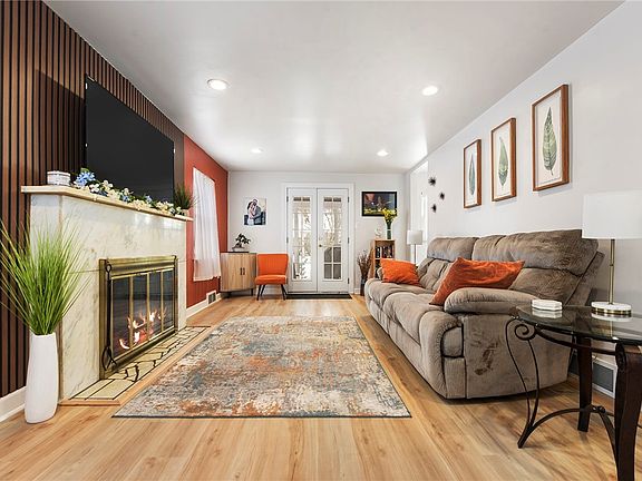 4th image of 1315 Bower Hill Rd