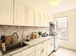800 Lexington Ave #2, Brooklyn, NY 11221