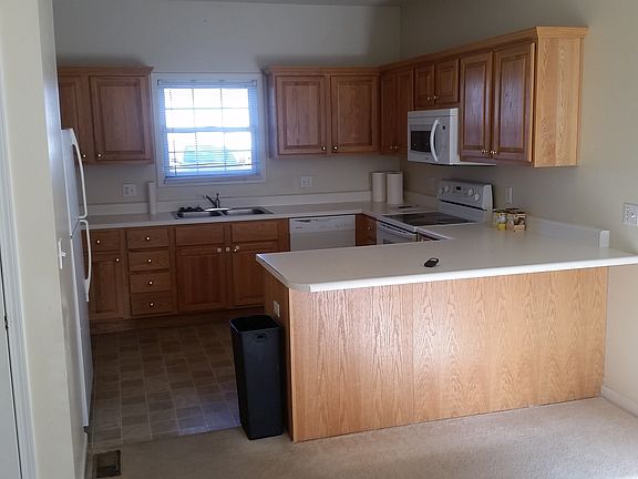 4th image of 912 W Trailcreek Dr