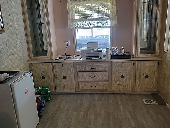 5th image of 2938 Hillcrest Dr