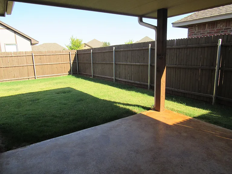 17516 Black Hawk Dr — Photo 23