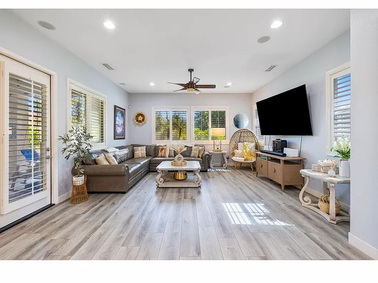 79720 Amalfi Dr — Photo 18