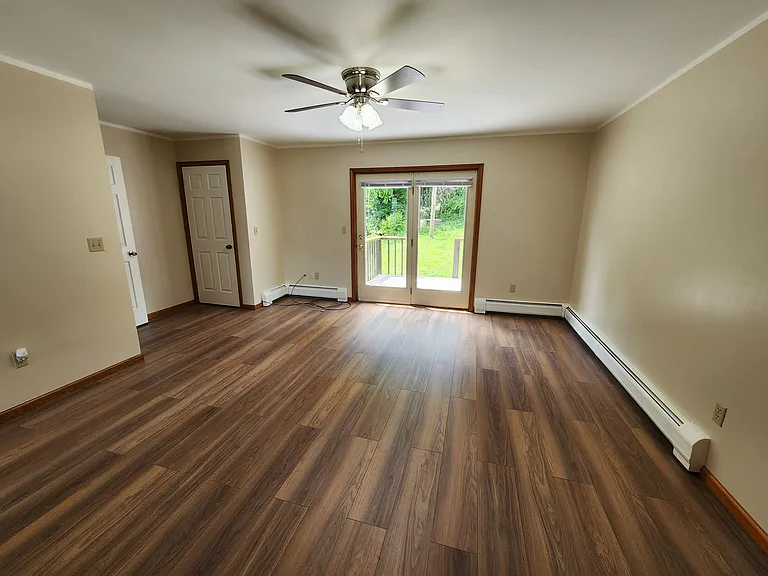 27 Valley St #A — Photo 11