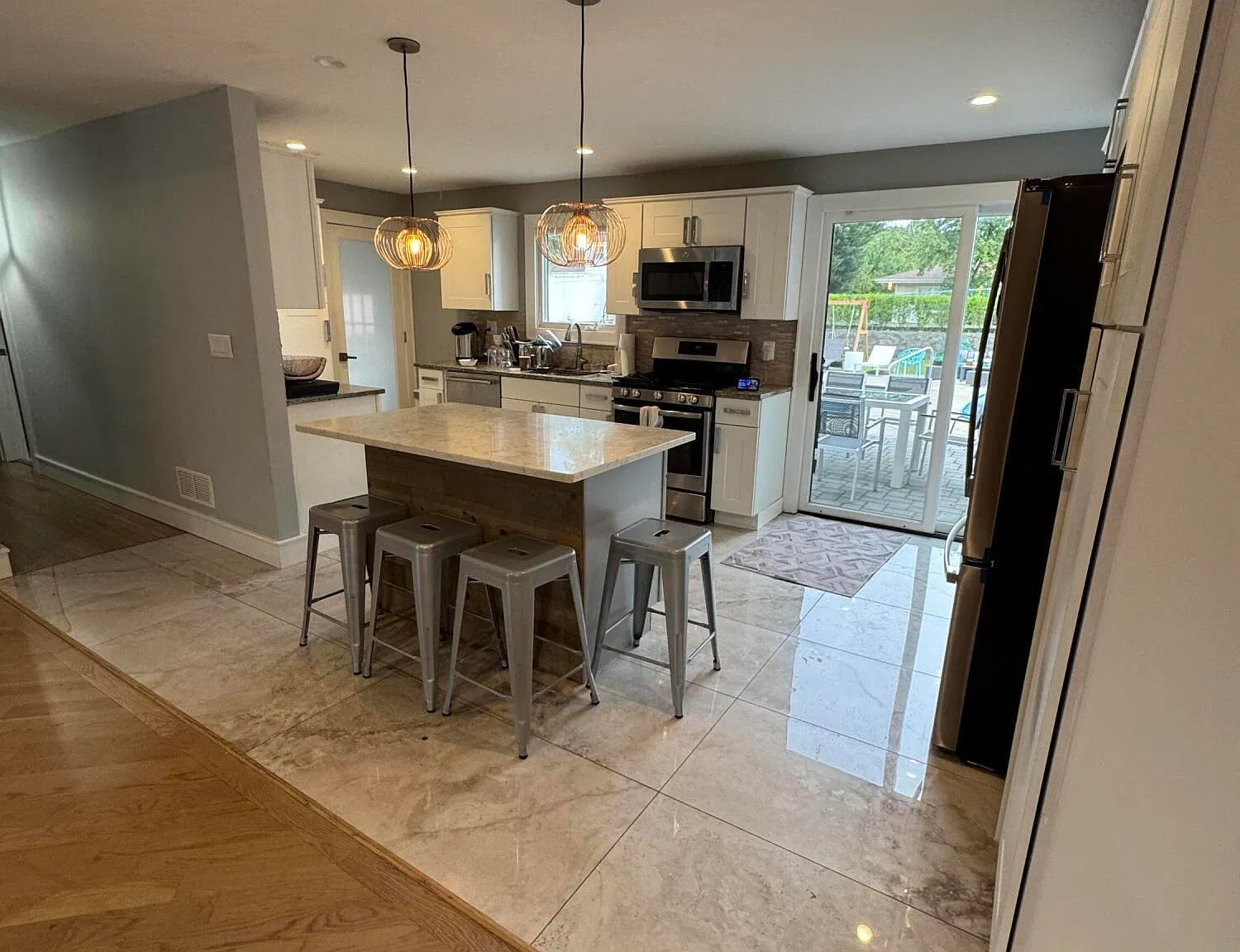 7 bed, 5.5 bath, 3628 sqft, $4,900 — Photo 4