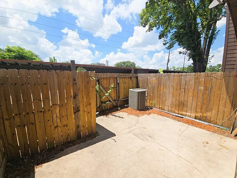 15625 Weldon Dr — Photo 22
