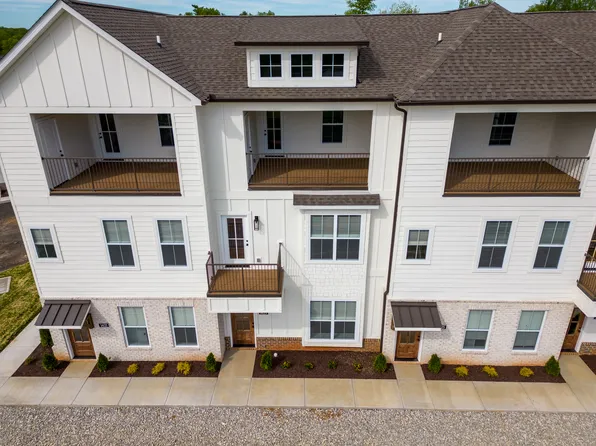 1427 Spring Pointe Ln, Cookeville, TN 38506