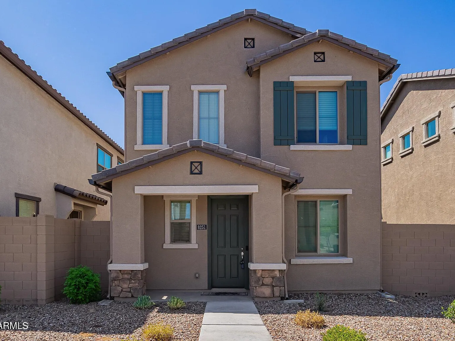 3 bed, 2.5 bath, 1605 sqft, $2,095 — Photo 1