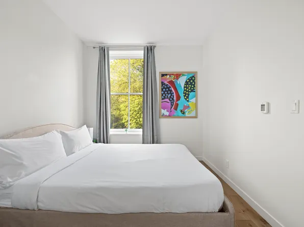 236 East 15th Street image 19 of 31