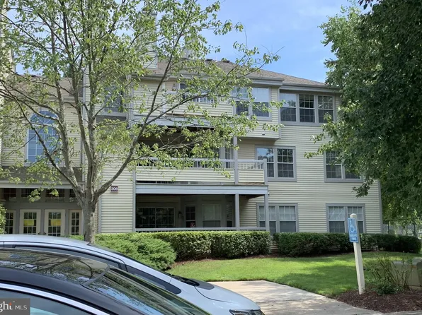 308 Trinity Ct APT 8, Princeton, NJ 08540