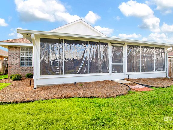 3rd image of 2701 Hampton Park Cir