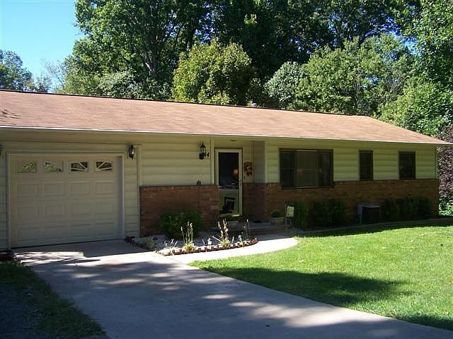 ranch w/ finished basement