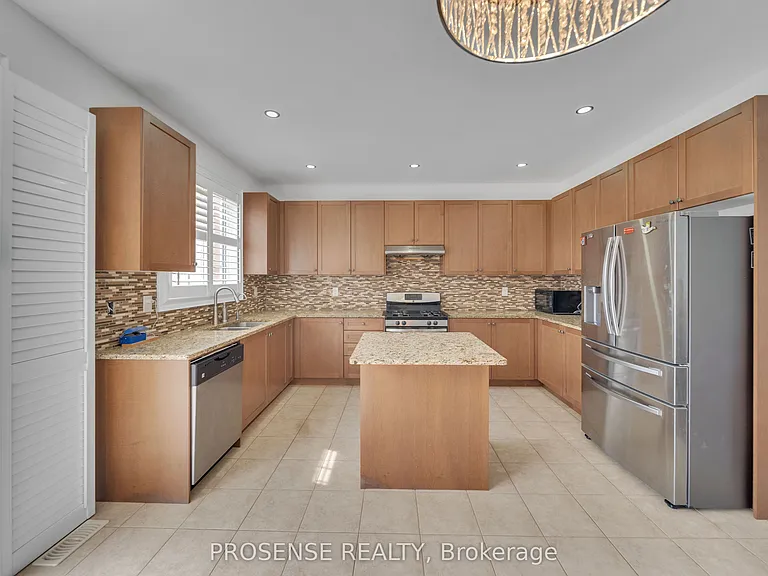 2 Timbercove Rd — Photo 6