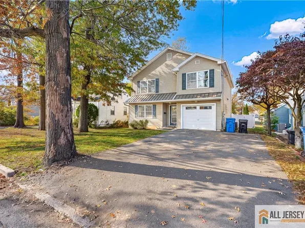 643 Drake Ave, Middlesex, NJ 08846