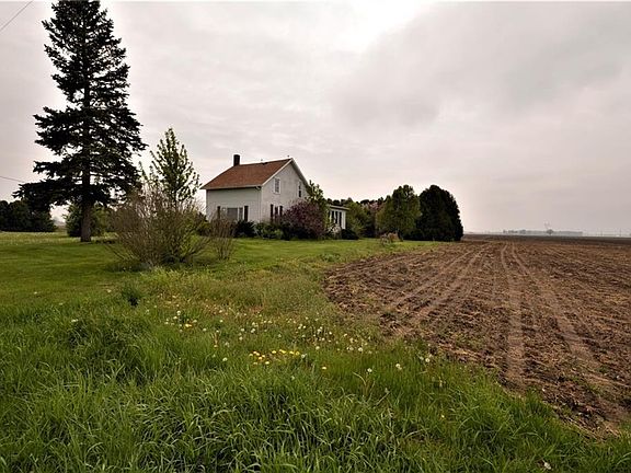 3rd image of 9560 Township Road 128