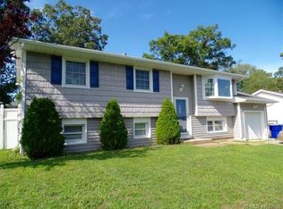 946 Utah Dr, Toms River, NJ