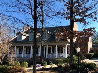 2780 N Surrey Xing, Fayetteville, AR 72703