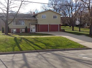 381 S Kane St, Burlington, WI 53105