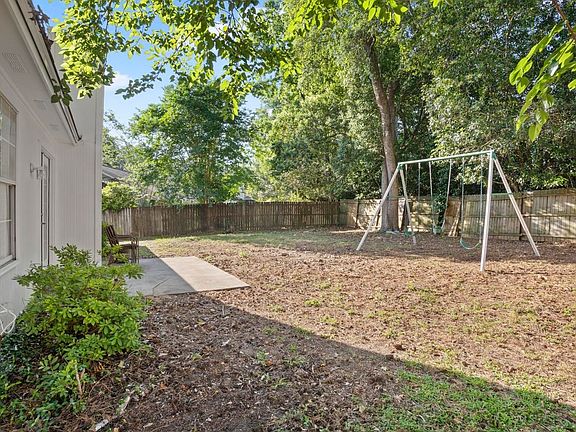4th image of 3060 Bell Grove Dr