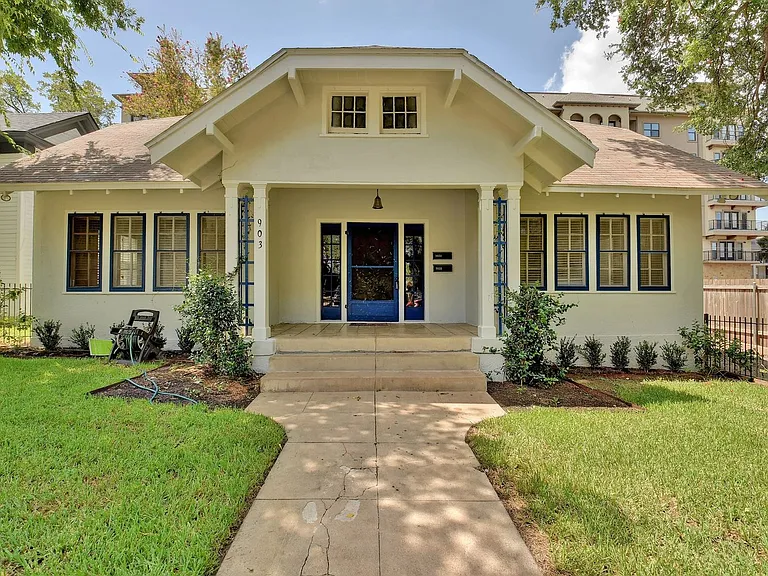 903 Shoal Cliff Ct — Photo 1