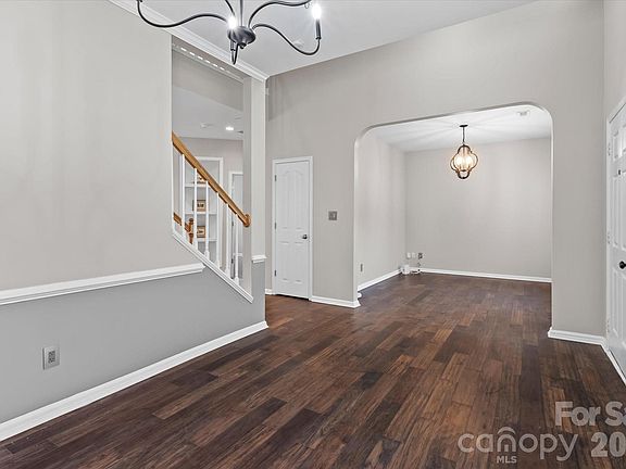 4th image of 9407 Hillston Ridge Rd