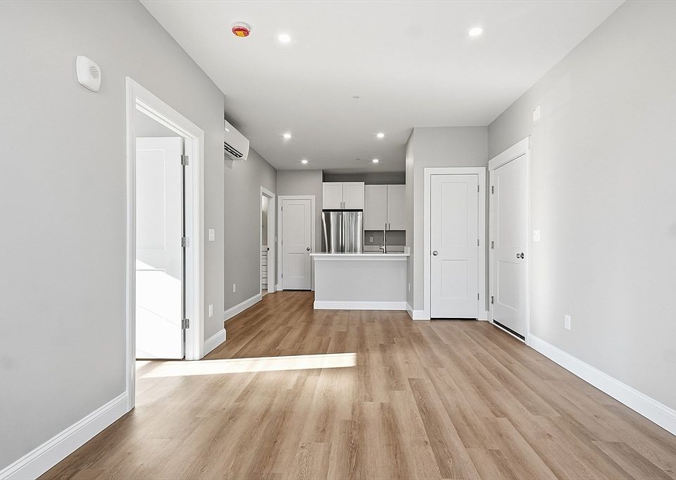 The Residences At 8 Vine Street - 8 Vine St Haverhill MA | Zillow