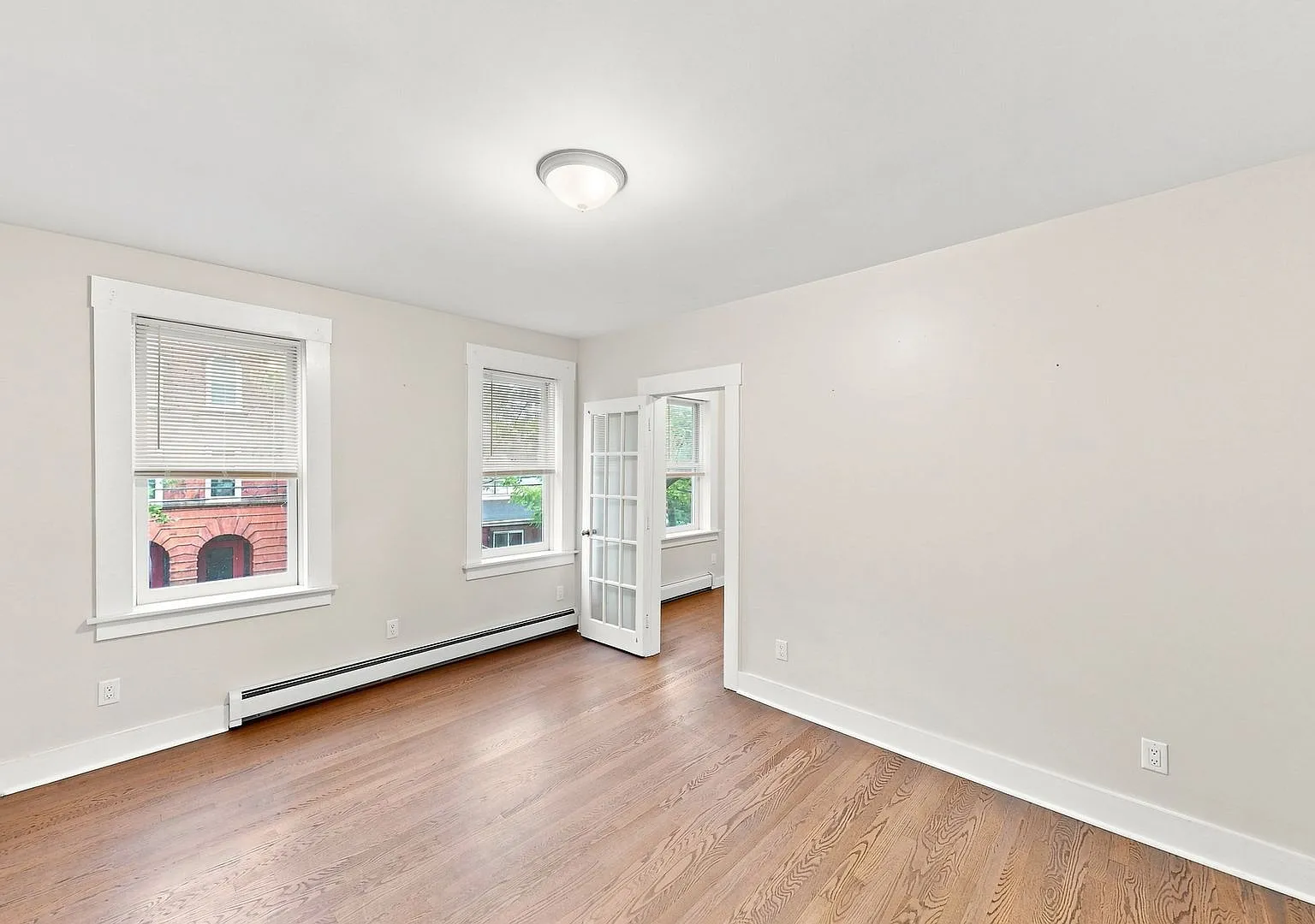 Wooster Sq 2-Bedroom with W/D & Parking — Photo 4