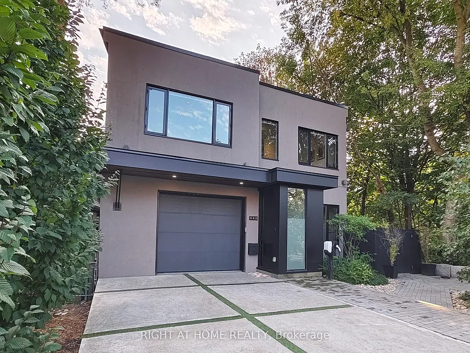 386 Rosewell Ave