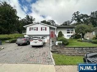 464 Lafayette Ave, Westwood, NJ 07675