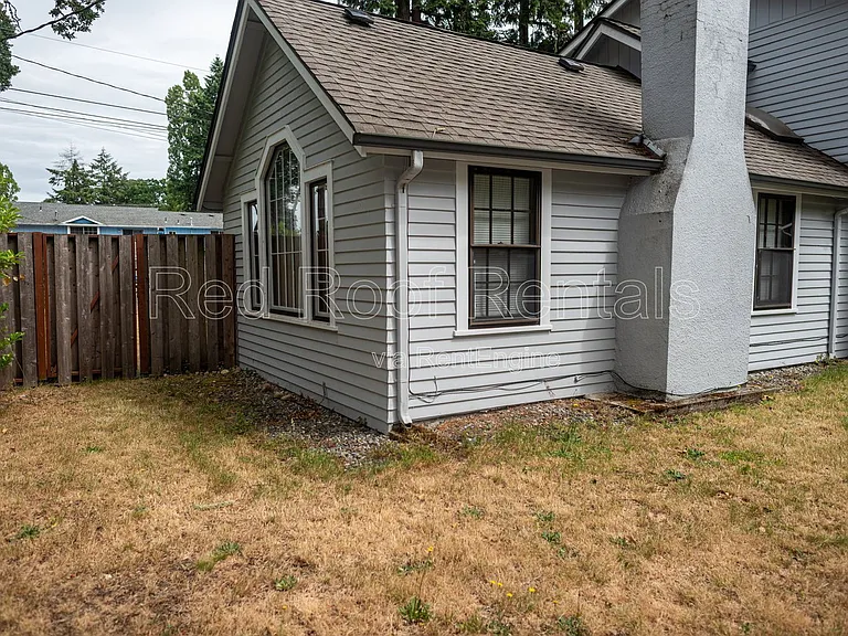 9620 Maple Ave SW — Photo 40