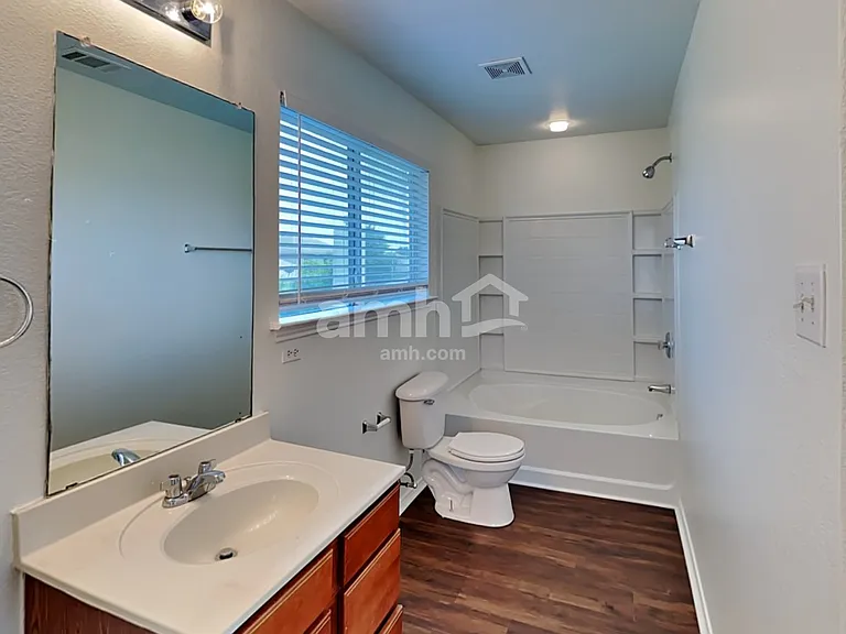 2014 Kingsbridge Dr — Photo 12