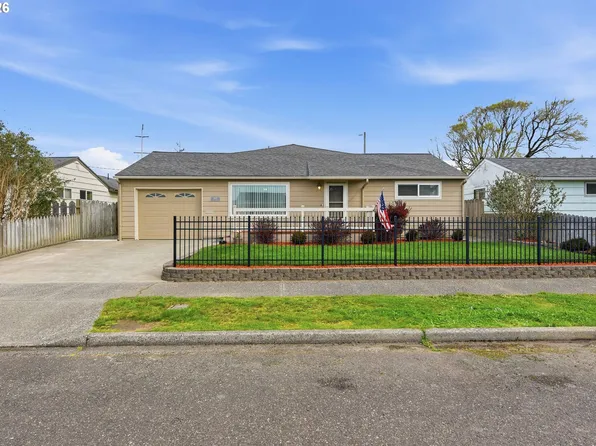 1024 Noble Ave, Coos Bay, OR 97420