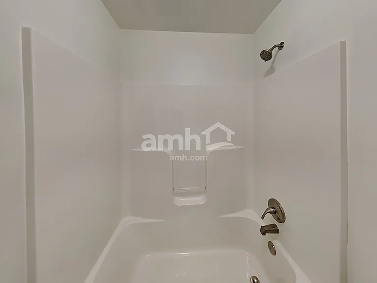 514 Crestmont Ln — Photo 14