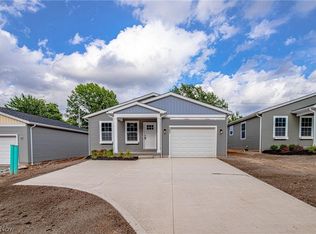 5861 Stumph Rd, Parma Heights, OH 44130