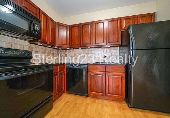 5th image of 27-16 12th St #3G