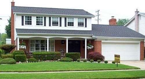 1st image of 32351 Crestwood Ln